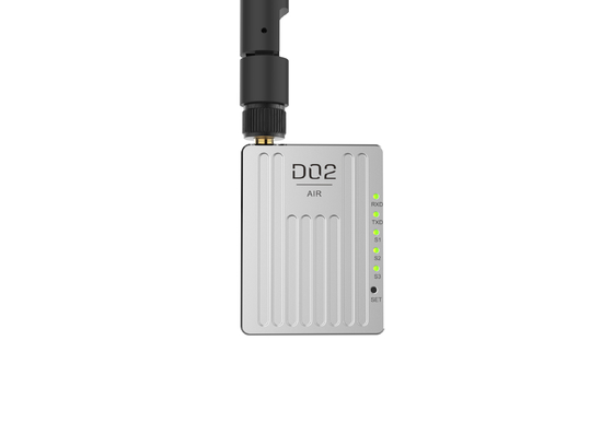 وصلة البيانات D02 لديها ثلاث نطاقات تردد وتدعم أنماط النقطة إلى متعددة، والمرور ونقطة إلى متعددة مع نطاق 30 كم.